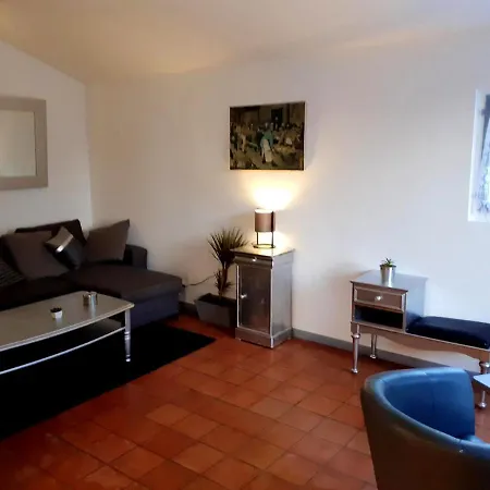 Maison De 2 Chambres A Bazoches Au Houlme Avec Jardin Clos Et Wifi * Bazoches-au-Houlme