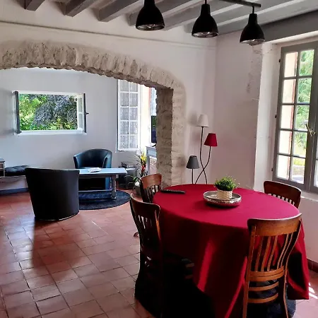 Maison De 2 Chambres A Bazoches Au Houlme Avec Jardin Clos Et Wifi * Bazoches-au-Houlme
