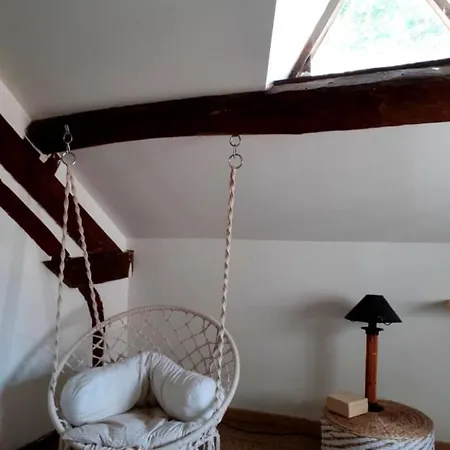 Maison De 2 Chambres A Bazoches Au Houlme Avec Jardin Clos Et Wifi * Bazoches-au-Houlme